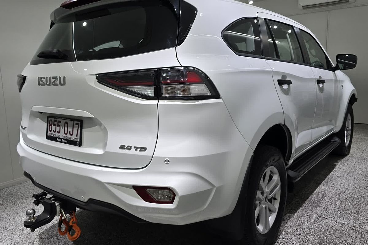 2021 Isuzu MU-X LS-M