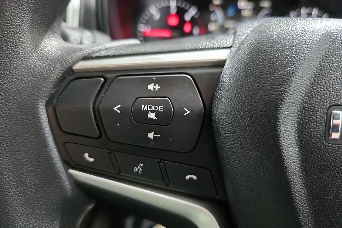 2021 Isuzu MU-X LS-M