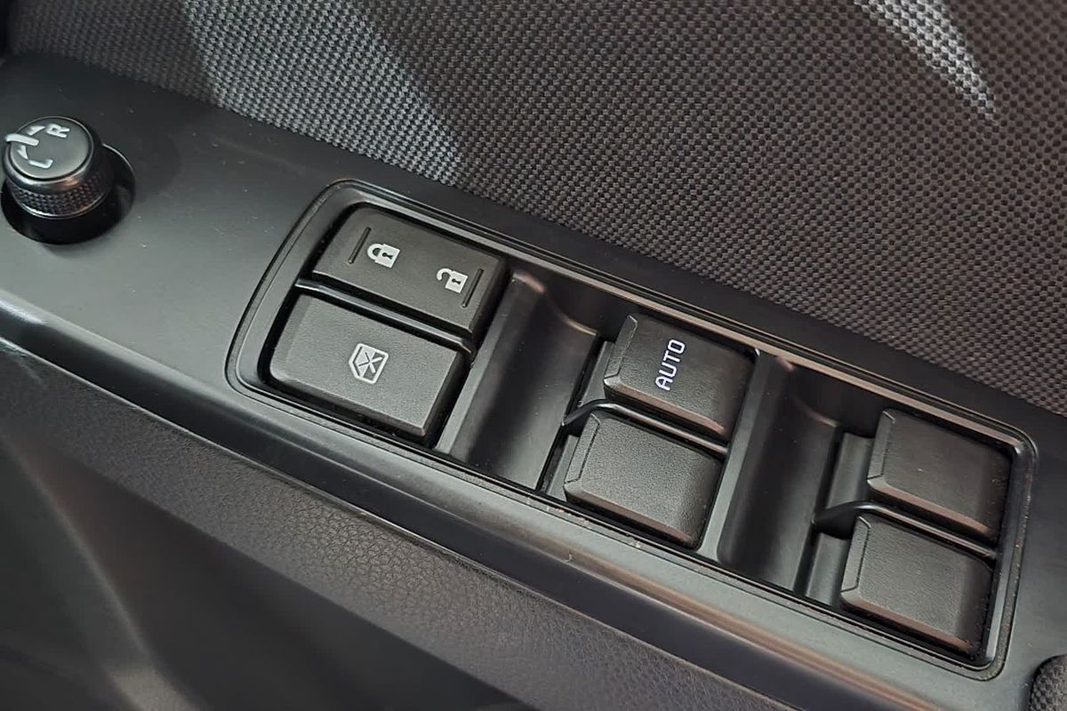 2021 Isuzu MU-X LS-M