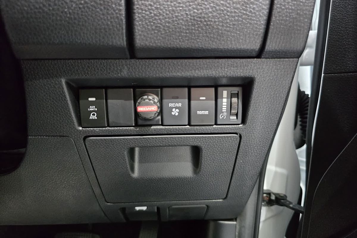 2021 Isuzu MU-X LS-M