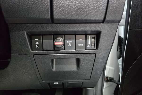 2021 Isuzu MU-X LS-M