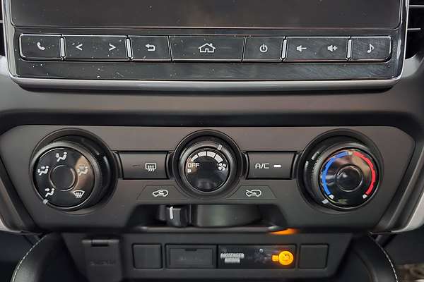 2021 Isuzu MU-X LS-M