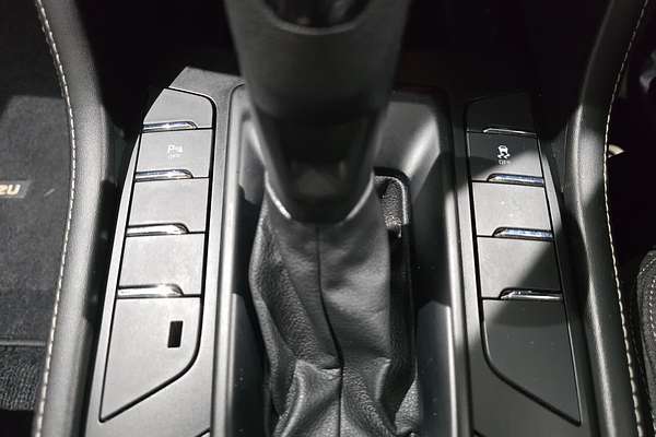 2021 Isuzu MU-X LS-M