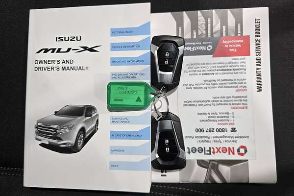 2021 Isuzu MU-X LS-M