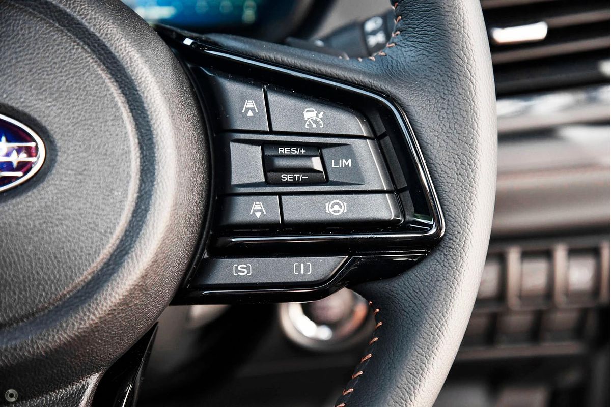 2025 Subaru Forester Hybrid Touring S6