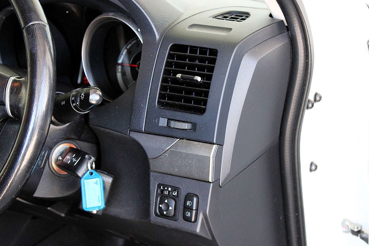 2016 Mitsubishi Pajero GLX NX