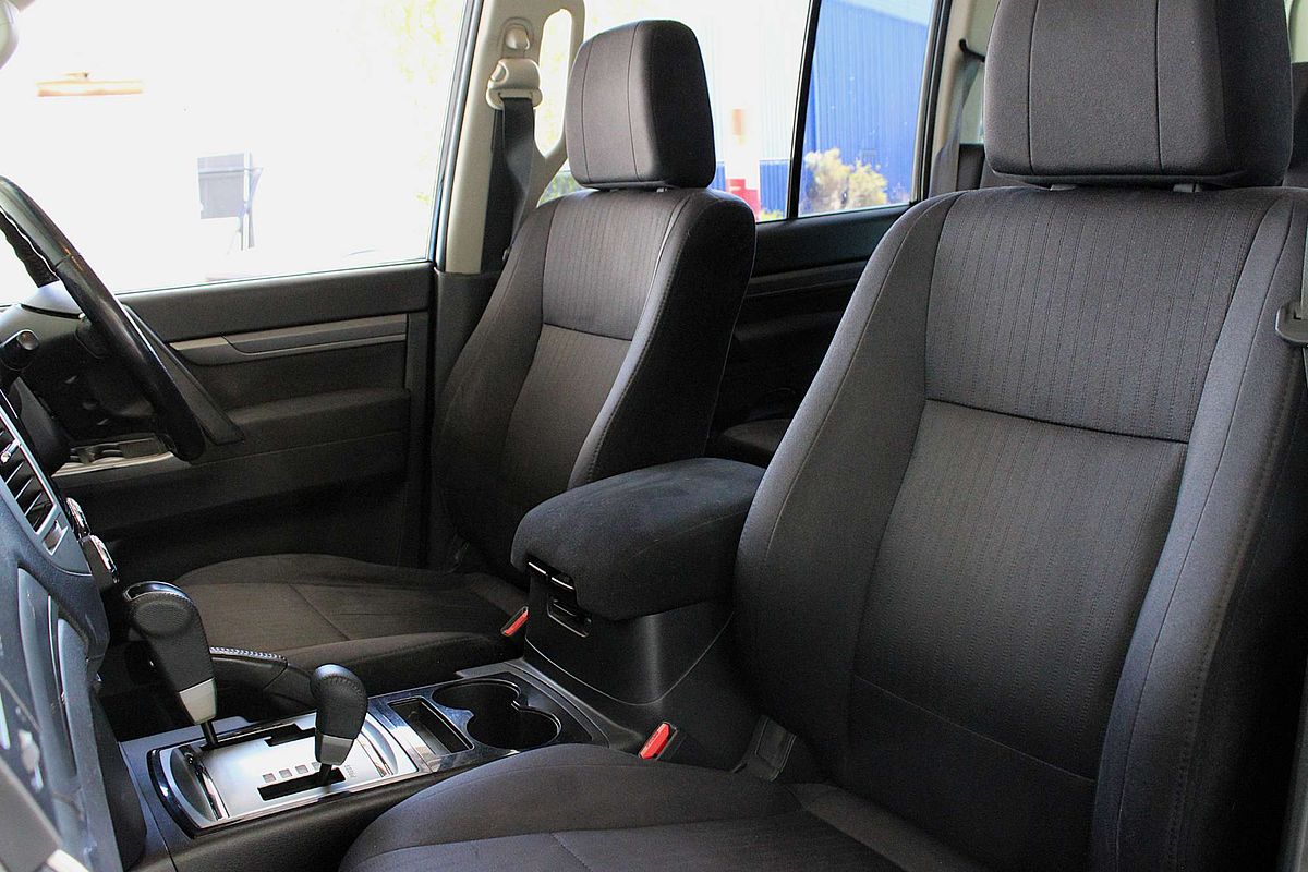 2016 Mitsubishi Pajero GLX NX