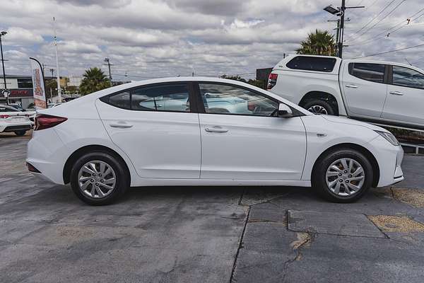 2019 Hyundai Elantra Go AD.2