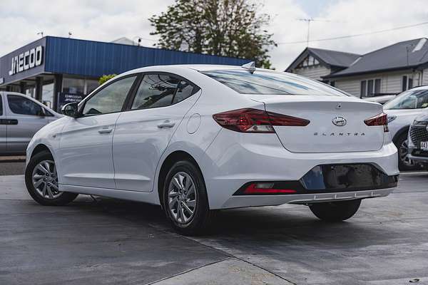 2019 Hyundai Elantra Go AD.2