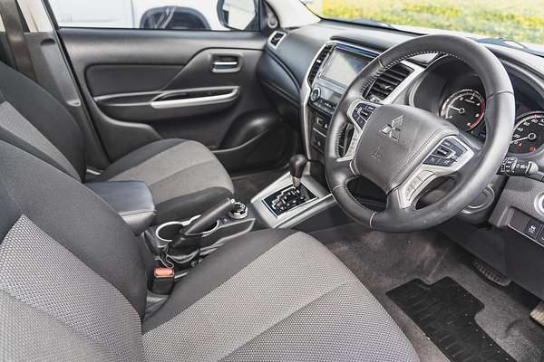 2019 Mitsubishi Triton GLS MR 4X4