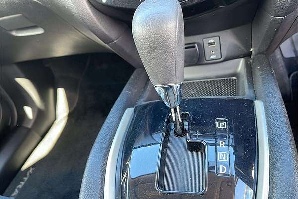 2014 Nissan X-TRAIL ST T32