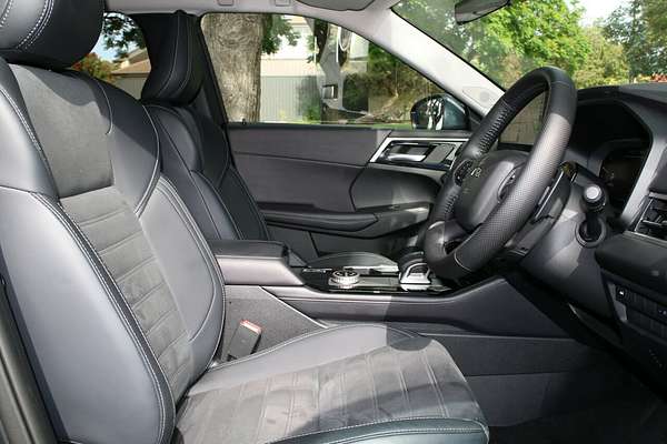 2025 Mitsubishi Outlander Aspire ZM