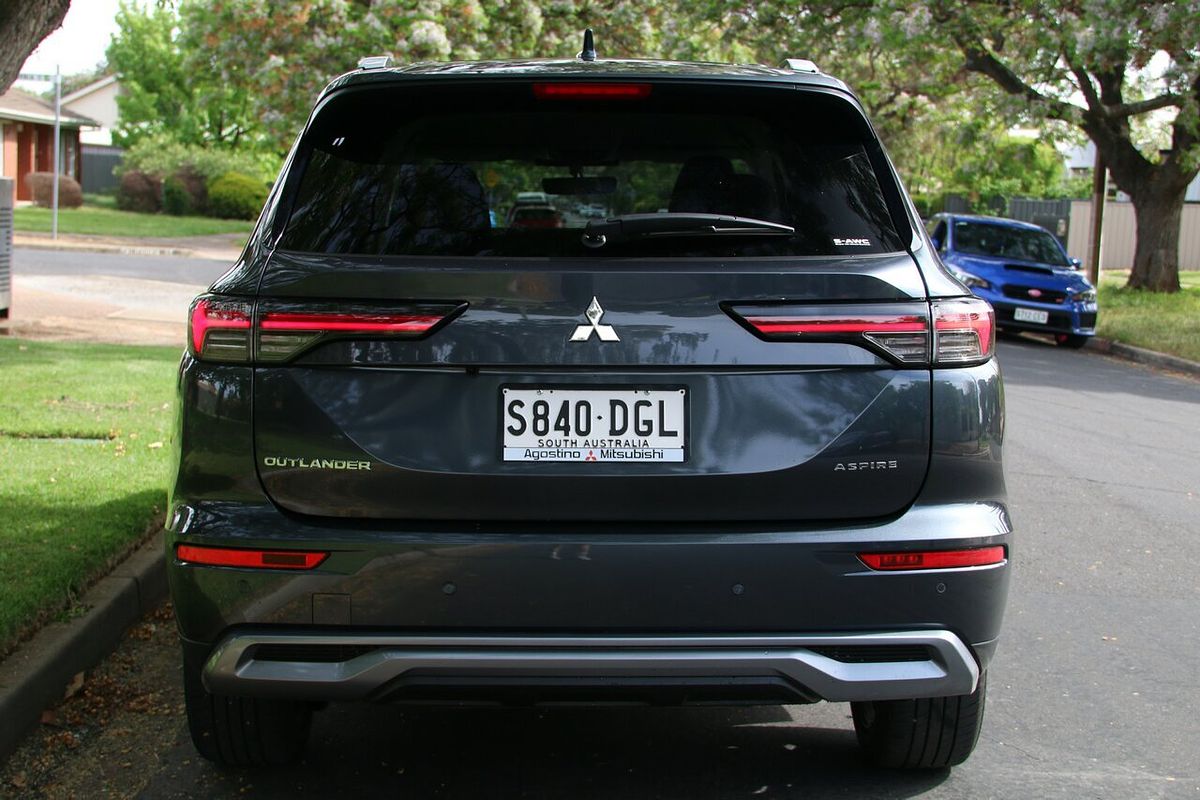 2025 Mitsubishi Outlander Aspire ZM