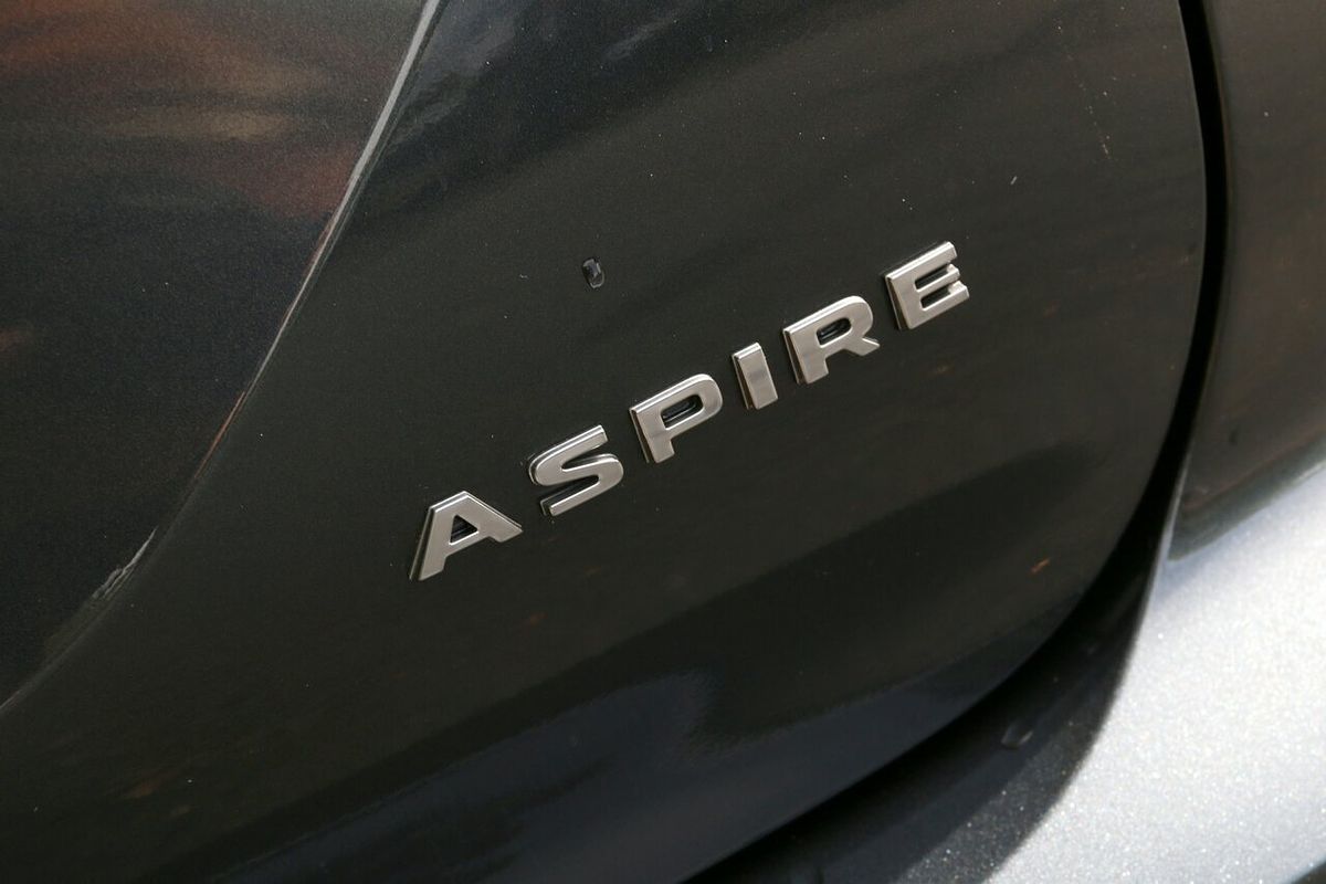 2025 Mitsubishi Outlander Aspire ZM