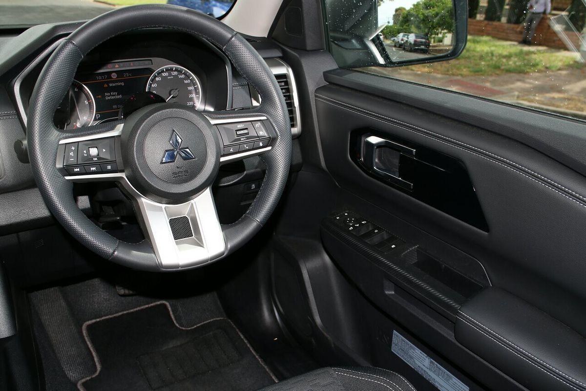 2024 Mitsubishi Triton GLS MV 4X4