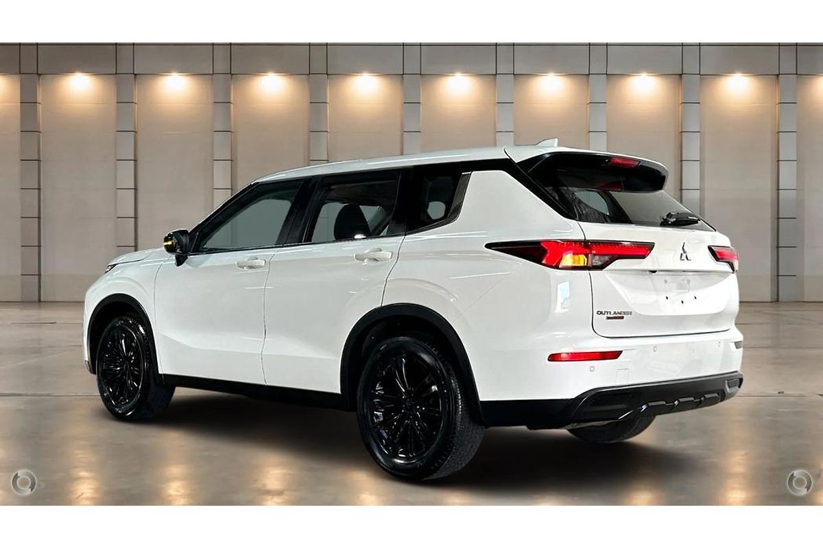 2022 Mitsubishi Outlander LS ZM