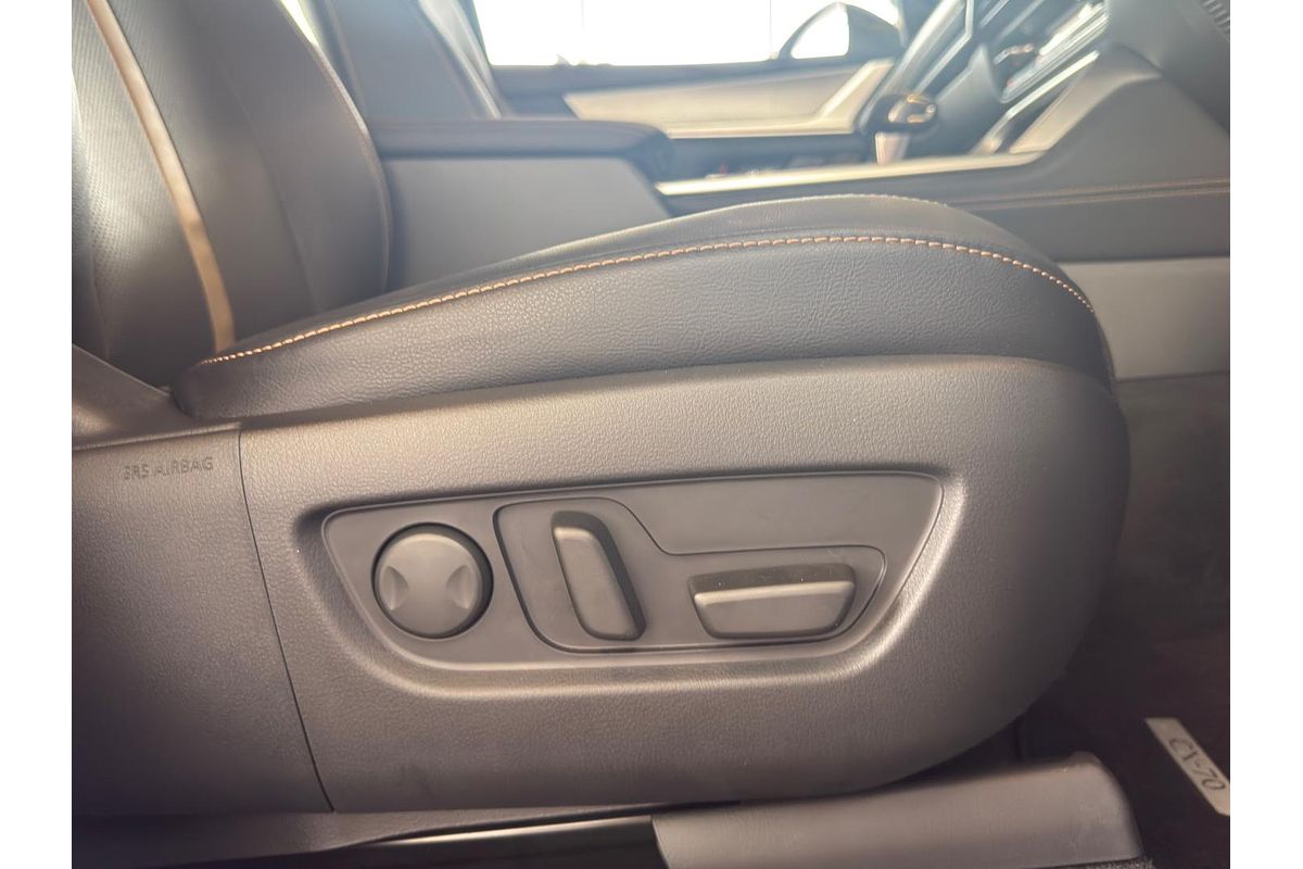 2025 Mazda CX-70 G50e Azami KJ