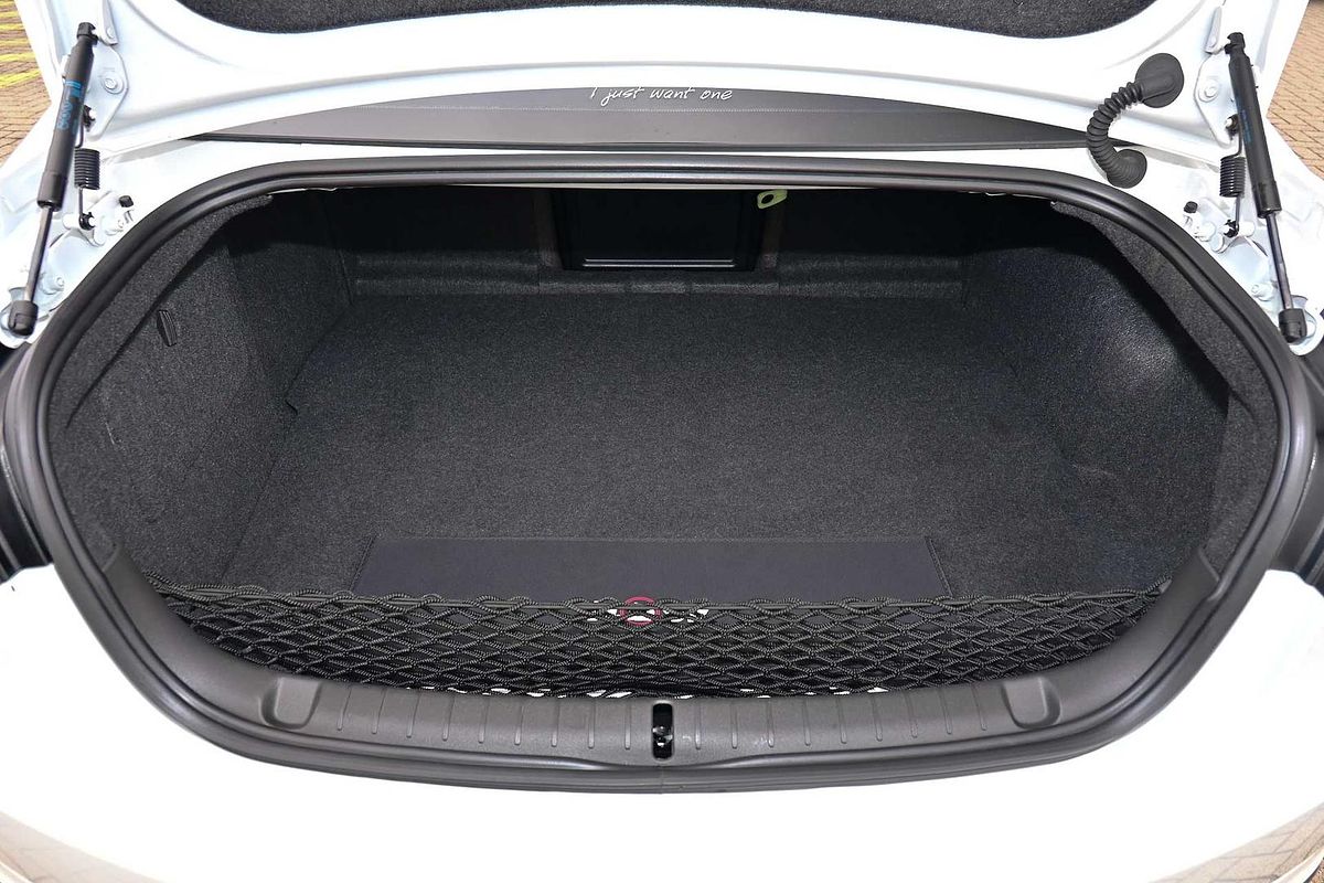 2016 HSV SENATOR SIGNATURE GEN F2