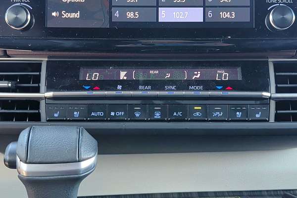 2022 Toyota SIENNA Platinum