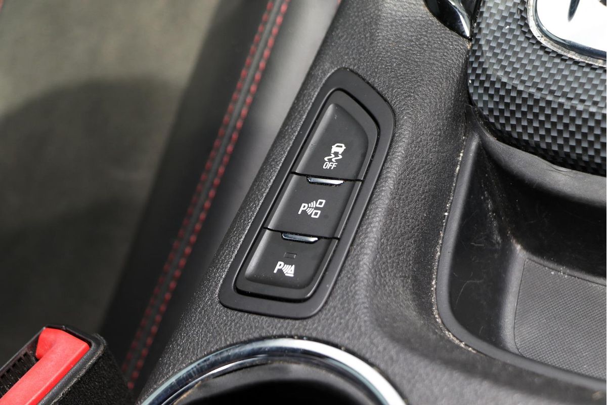 2016 Holden Commodore SV6 Black VF Series II