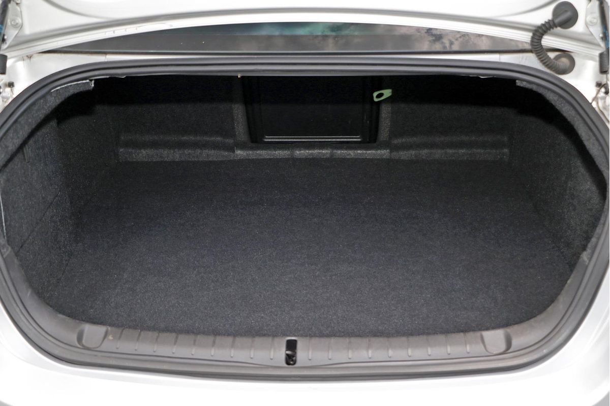 2016 Holden Commodore SV6 Black VF Series II