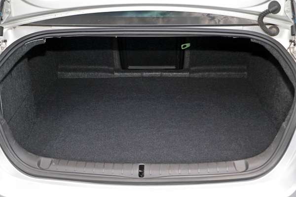 2016 Holden Commodore SV6 Black VF Series II