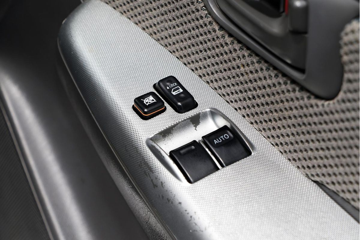 2012 Toyota Hilux SR KUN26R 4X4