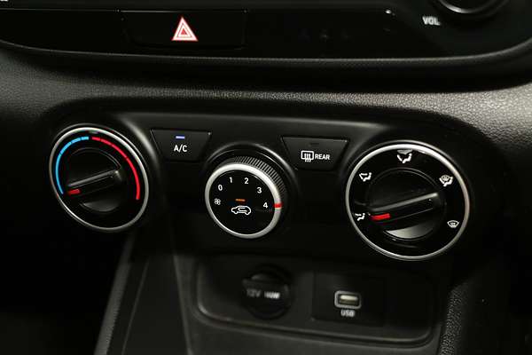 2020 Hyundai Venue Active QX.2