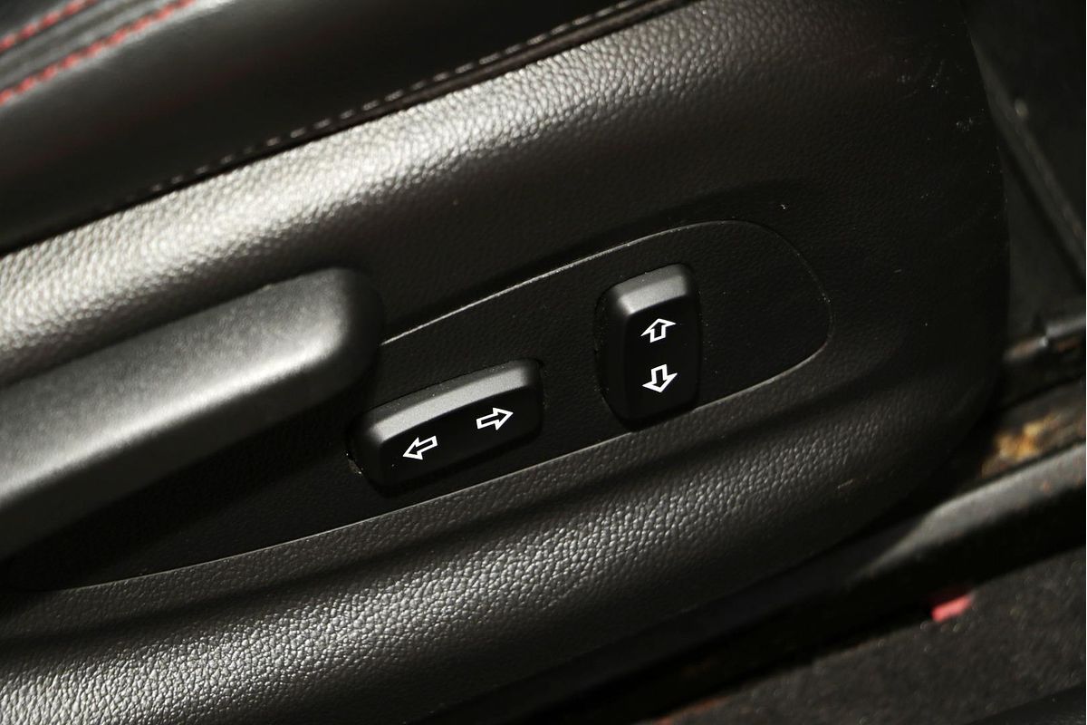 2016 Holden Ute SV6 VF Series II Rear Wheel Drive