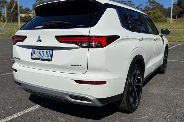 2025 Mitsubishi Outlander Aspire ZM