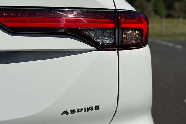 2025 Mitsubishi Outlander Aspire ZM