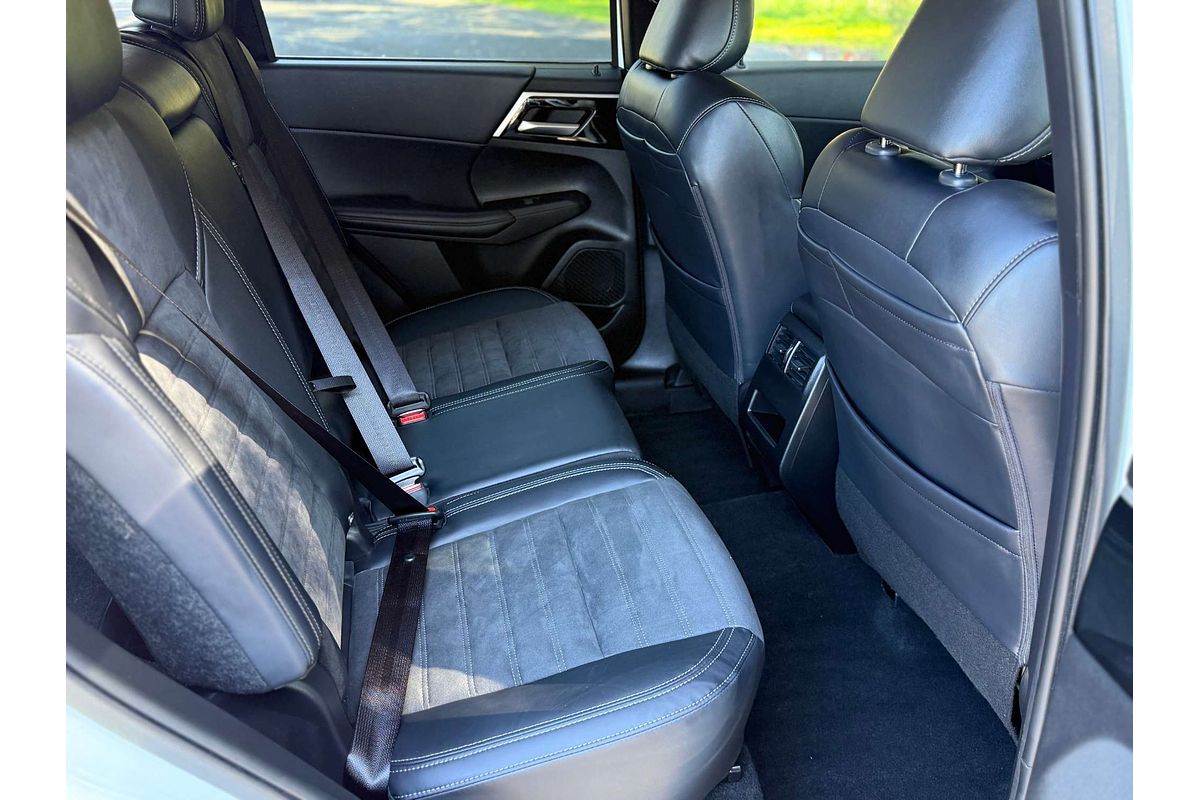 2025 Mitsubishi Outlander Aspire ZM