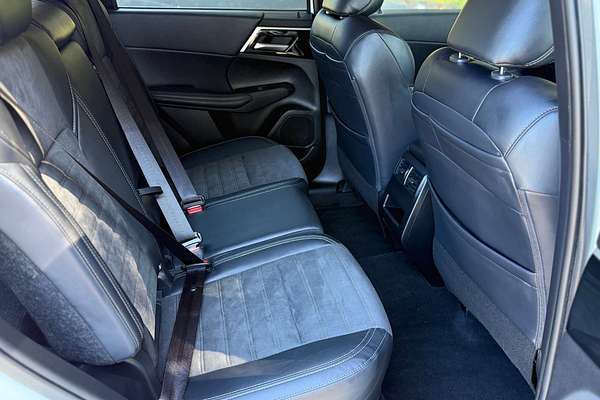 2025 Mitsubishi Outlander Aspire ZM