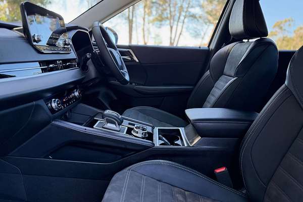 2025 Mitsubishi Outlander Aspire ZM