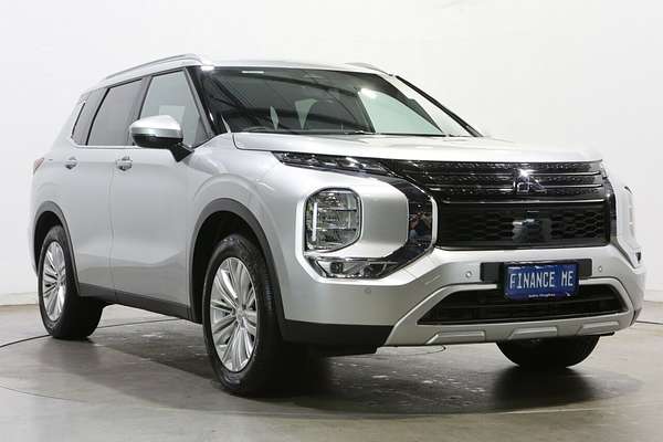 2024 Mitsubishi Outlander LS ZM