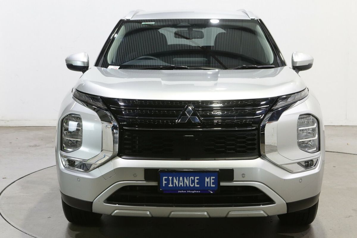 2024 Mitsubishi Outlander LS ZM