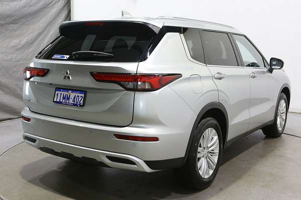 2024 Mitsubishi Outlander LS ZM