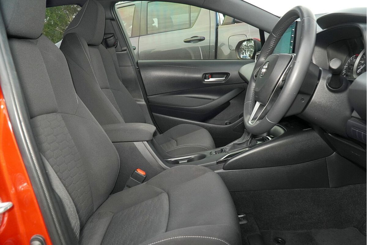 2020 Toyota Corolla SX Hybrid ZWE211R