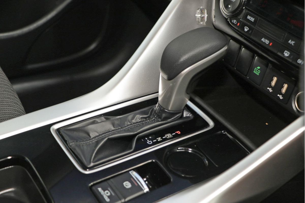 2023 Mitsubishi Eclipse Cross LS YB