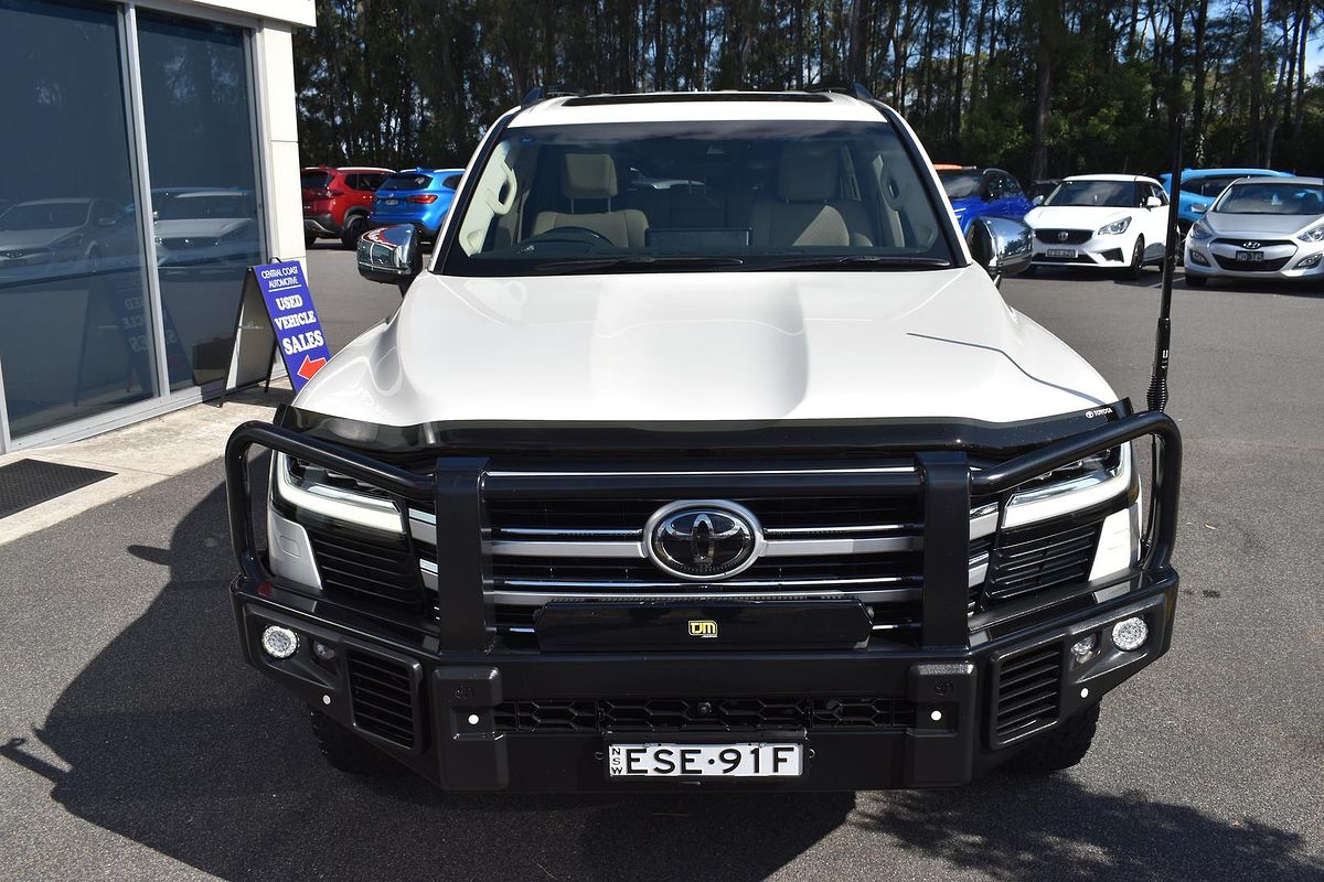 2022 Toyota Landcruiser Sahara FJA300R