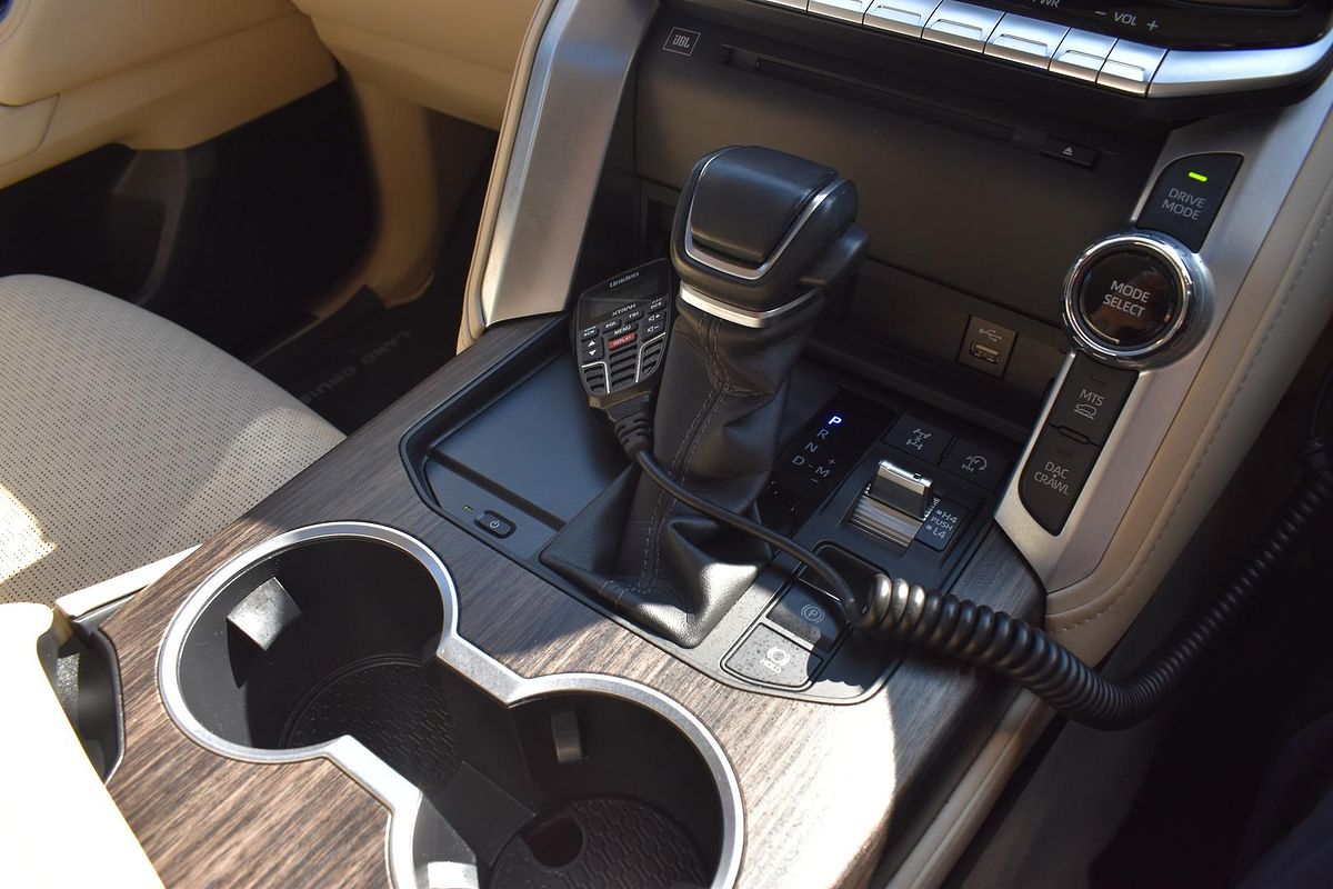 2022 Toyota Landcruiser Sahara FJA300R