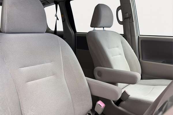 2007 Toyota Noah XL Selection Slope Welcab