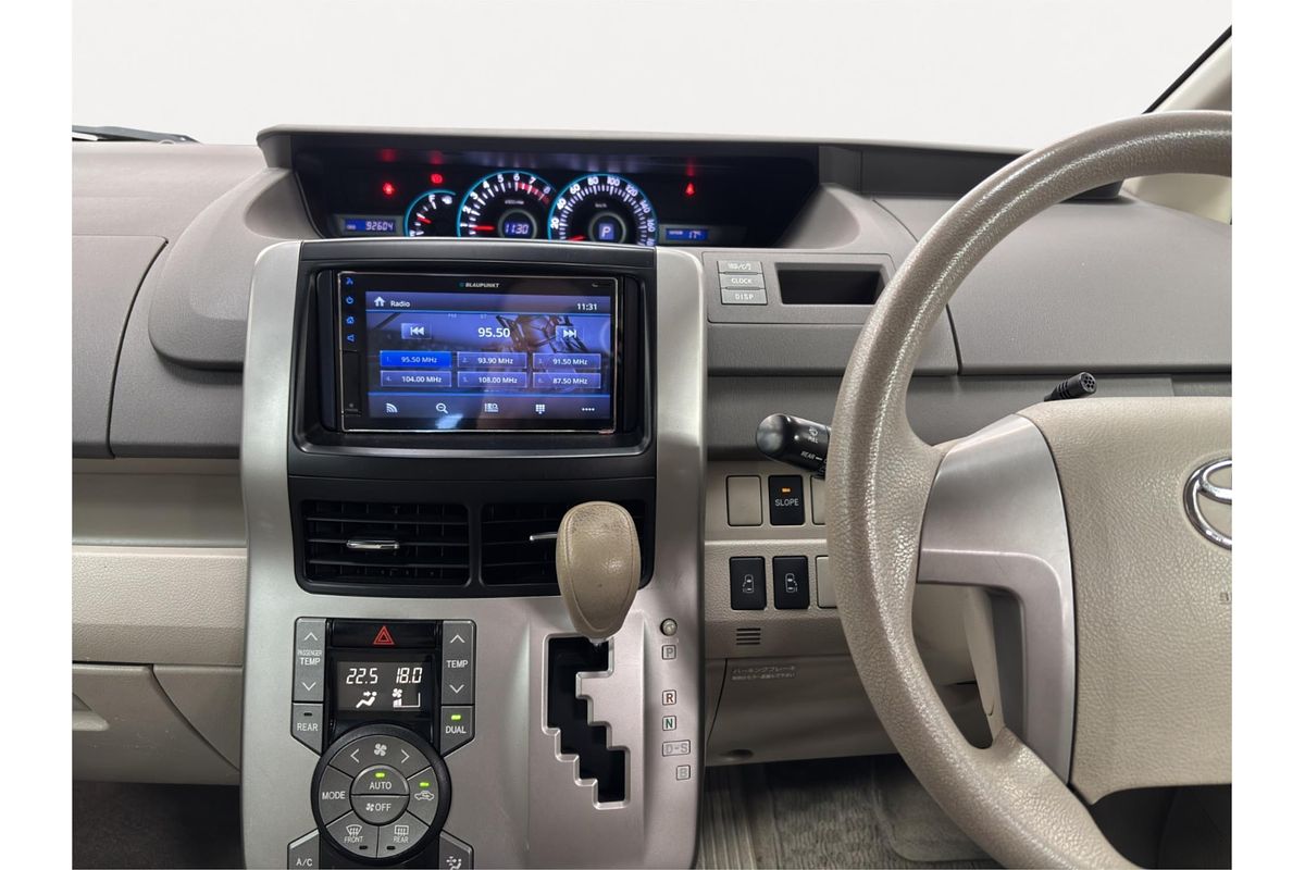 2007 Toyota Noah XL Selection Slope Welcab