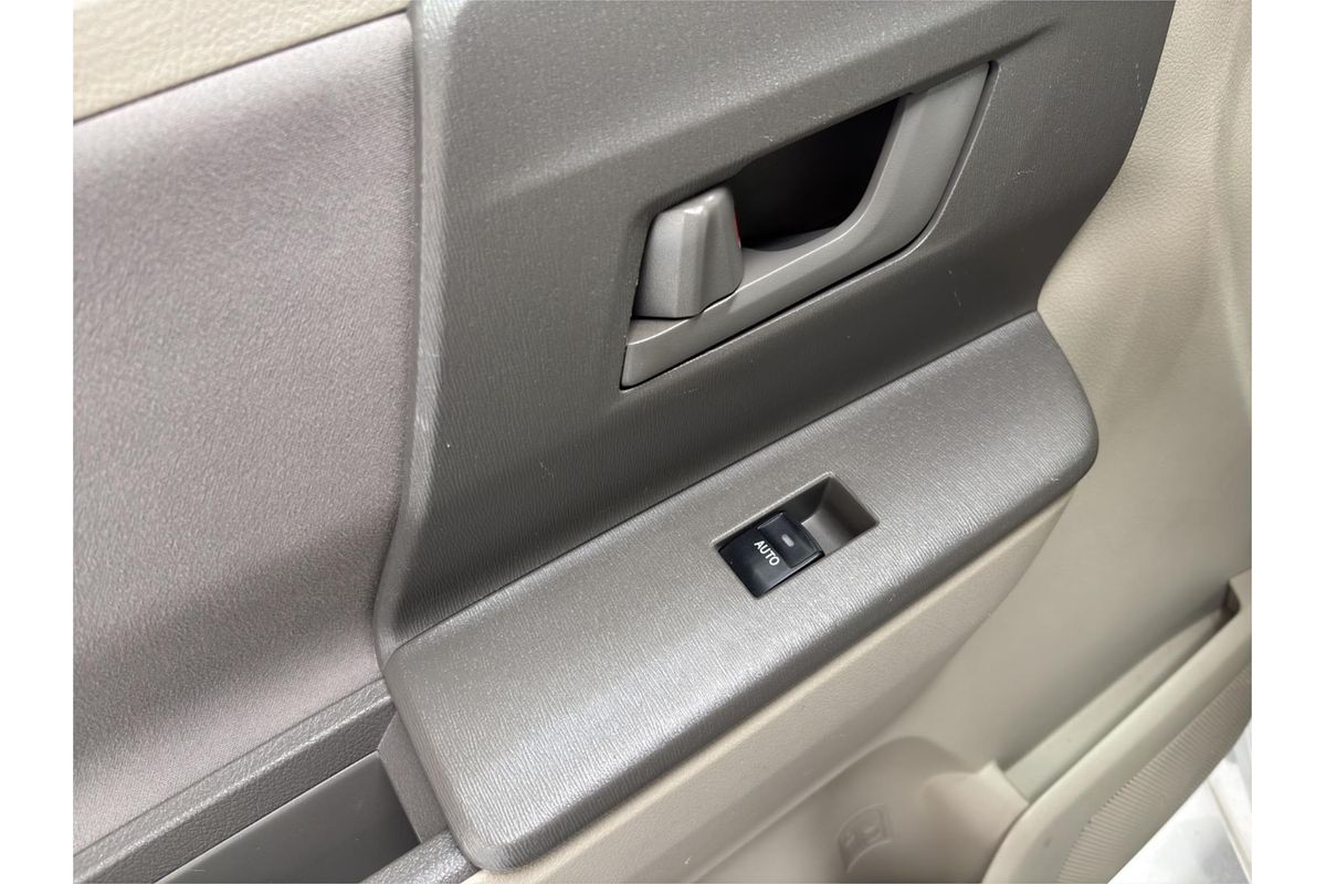 2007 Toyota Noah XL Selection Slope Welcab