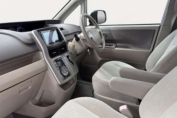 2007 Toyota Noah XL Selection Slope Welcab