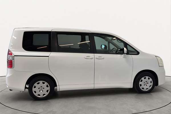 2007 Toyota Noah XL Selection Slope Welcab