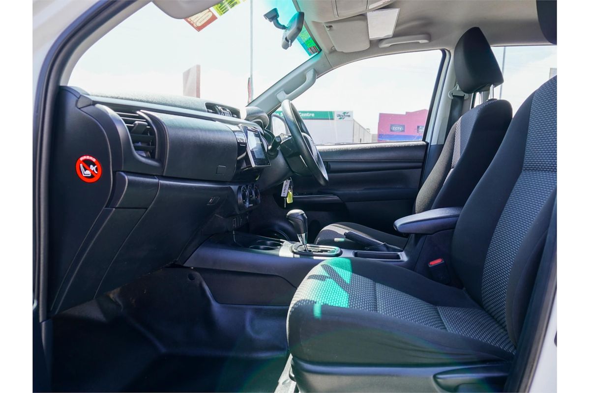 2017 Toyota Hilux Workmate GUN125R 4X4