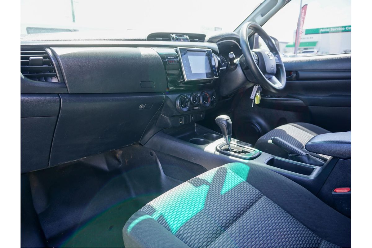 2017 Toyota Hilux Workmate GUN125R 4X4