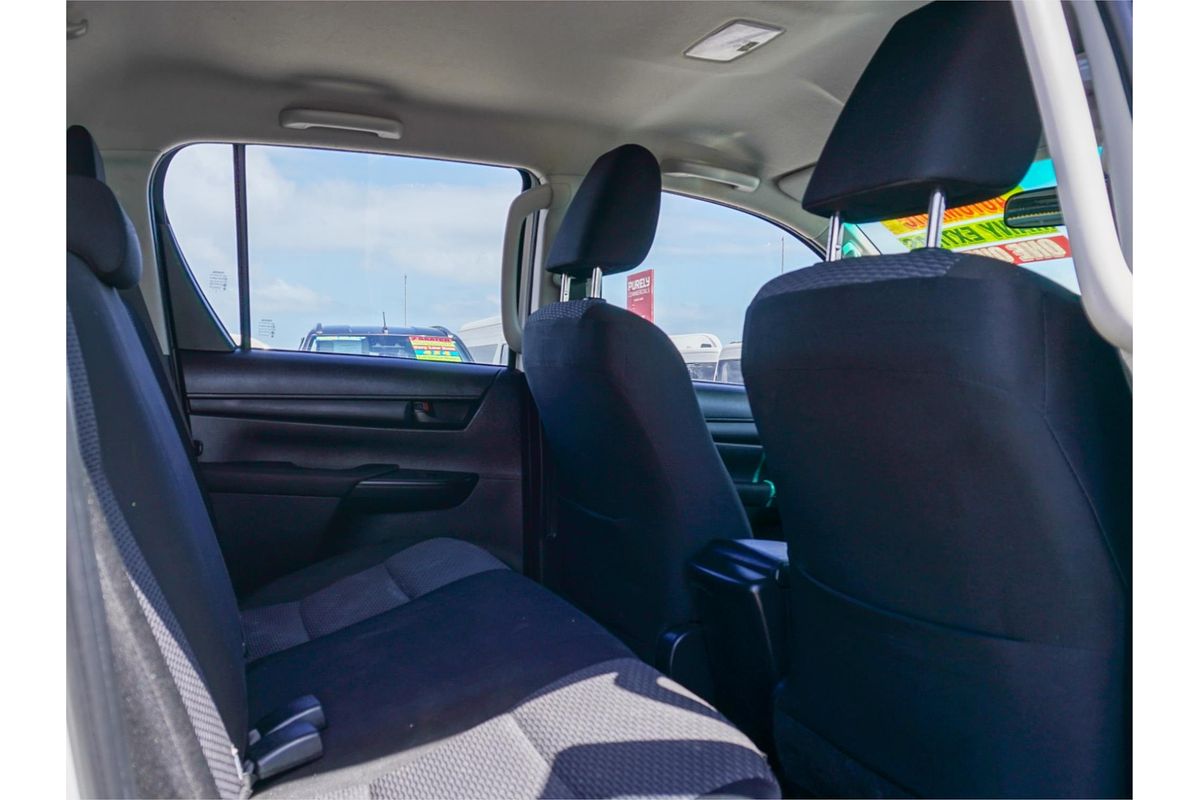 2017 Toyota Hilux Workmate GUN125R 4X4