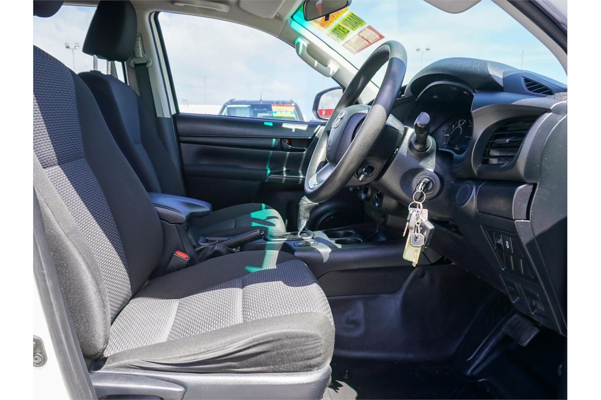 2017 Toyota Hilux Workmate GUN125R 4X4